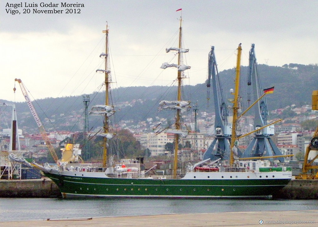 Alexander V Humboldt