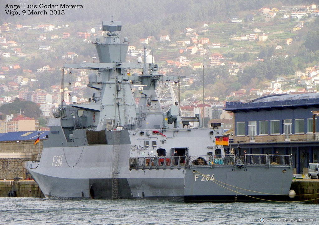 Un Warship F264