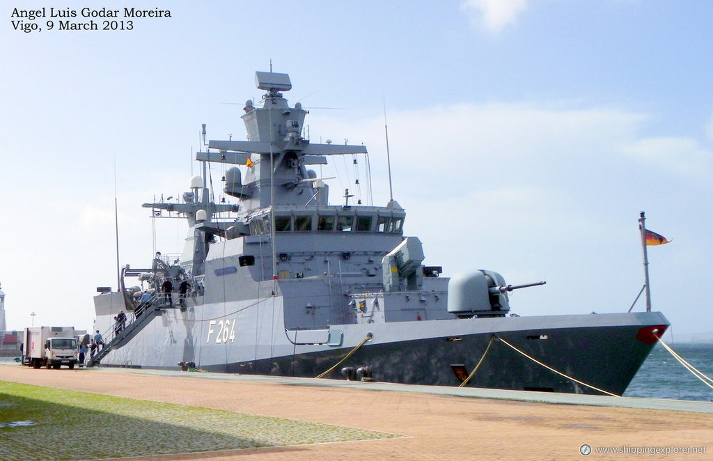 Un Warship F264