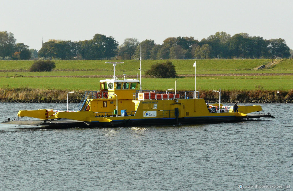 Bergsche Maas 8