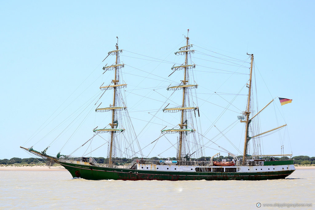 Alexander V Humboldt