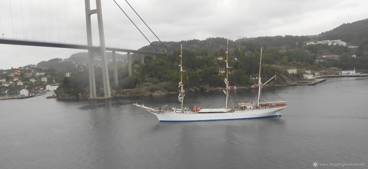 Statsraad Lehmkuhl