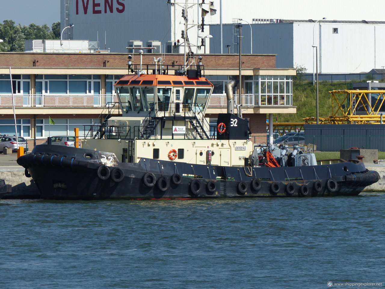 Tug 32