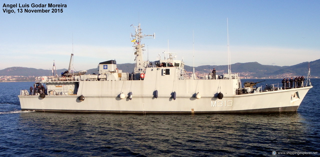 Warship M6731