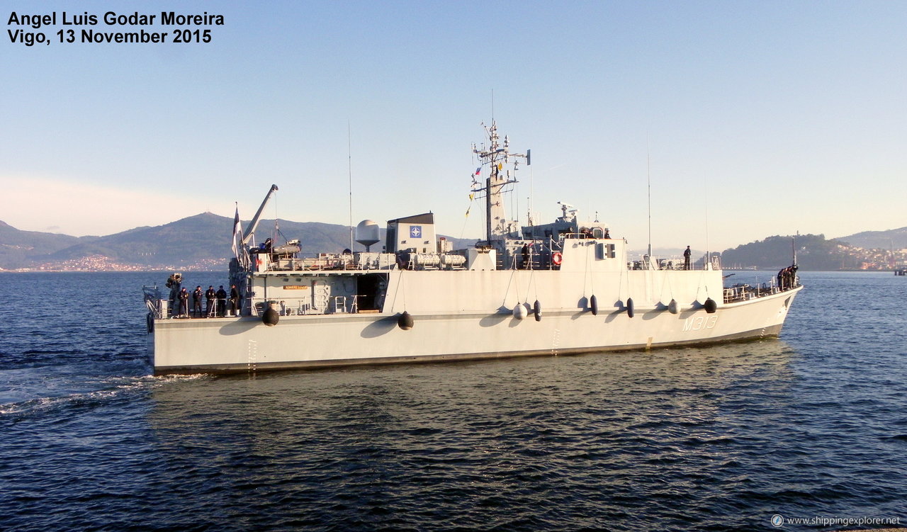 Warship M6731