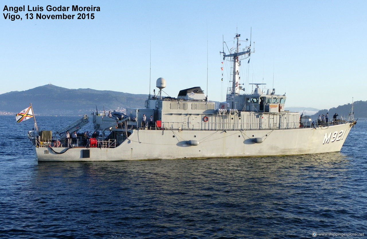 Nato Warship M921