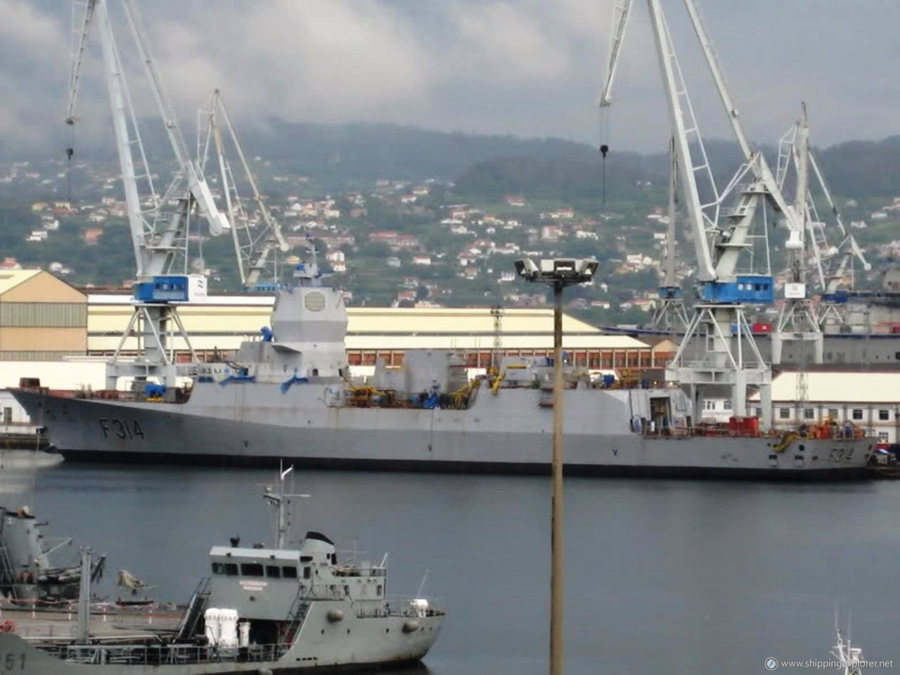 Knm Thor Heyerdahl