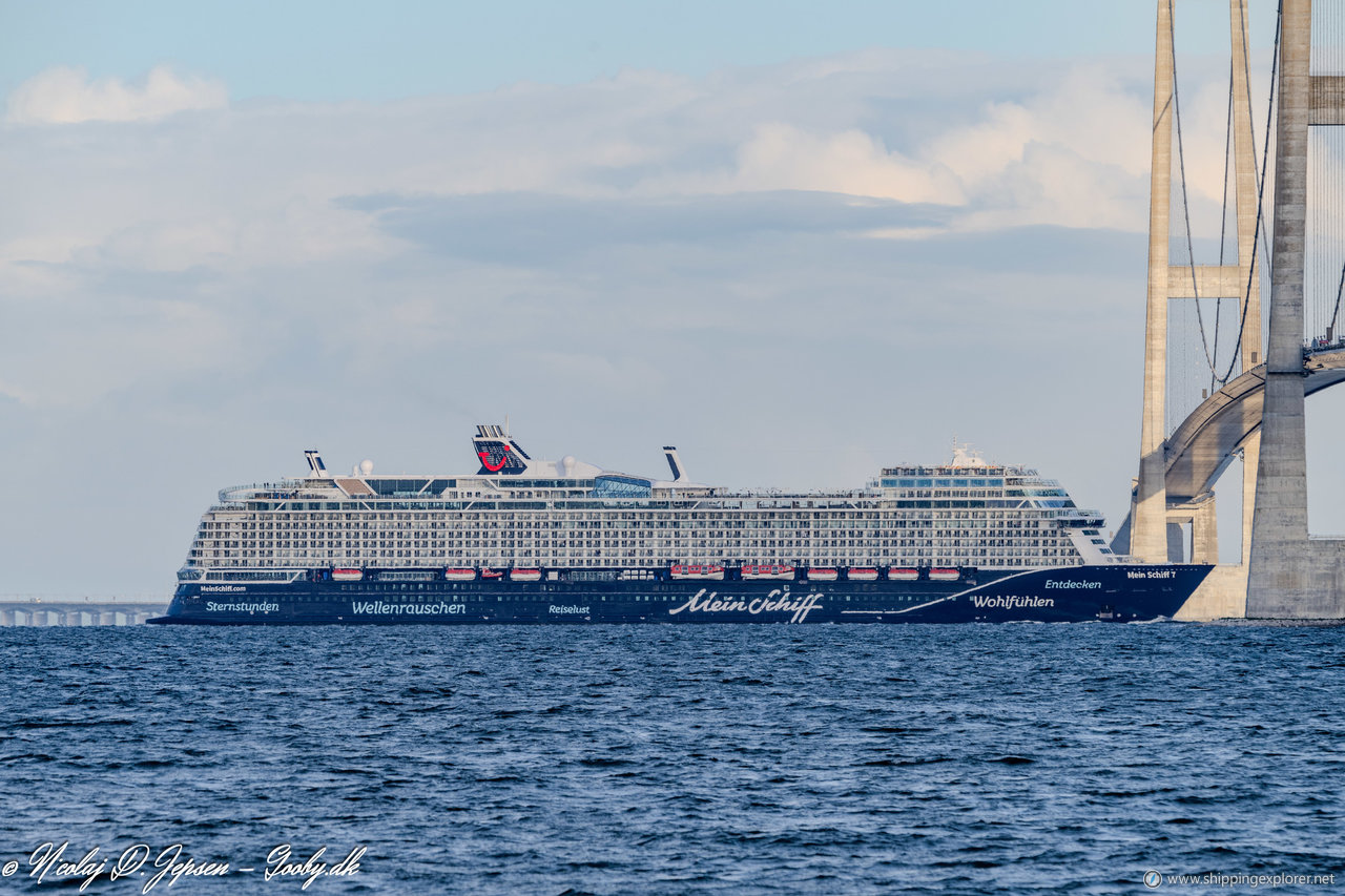 Mein Schiff 7