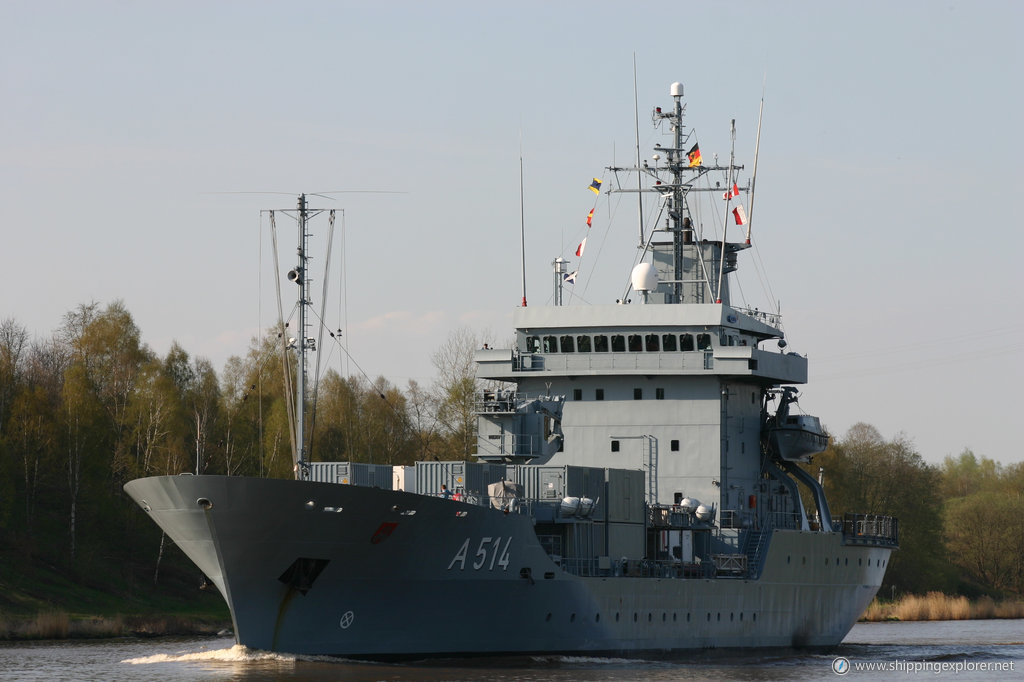 Nato Warship A514