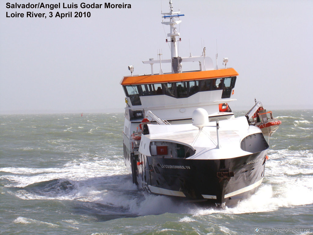 Pilot-Boat Couronnee