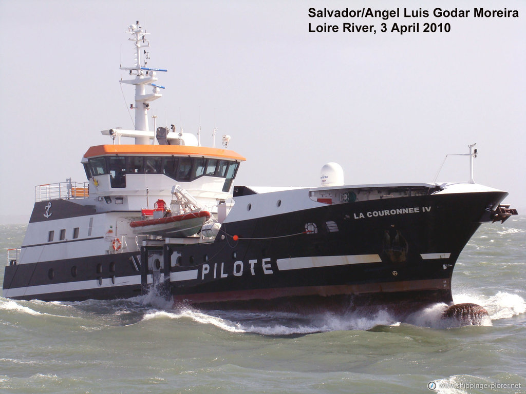 Pilot-Boat Couronnee