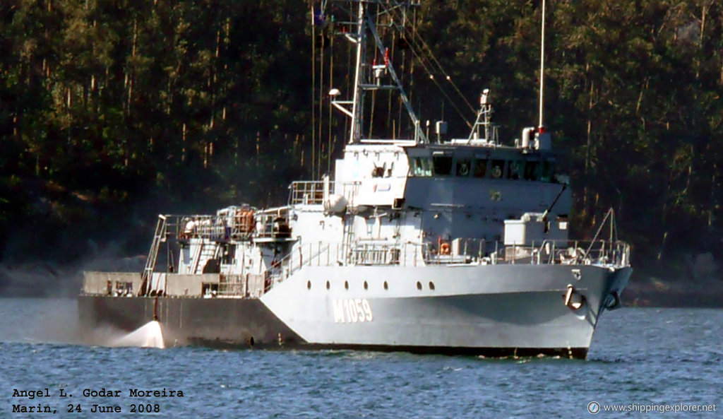 Nato Warship M1059