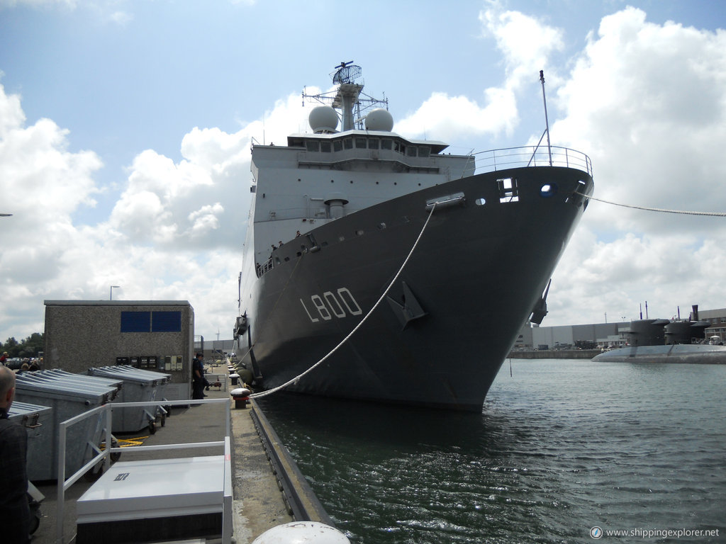 Nato Warship L800